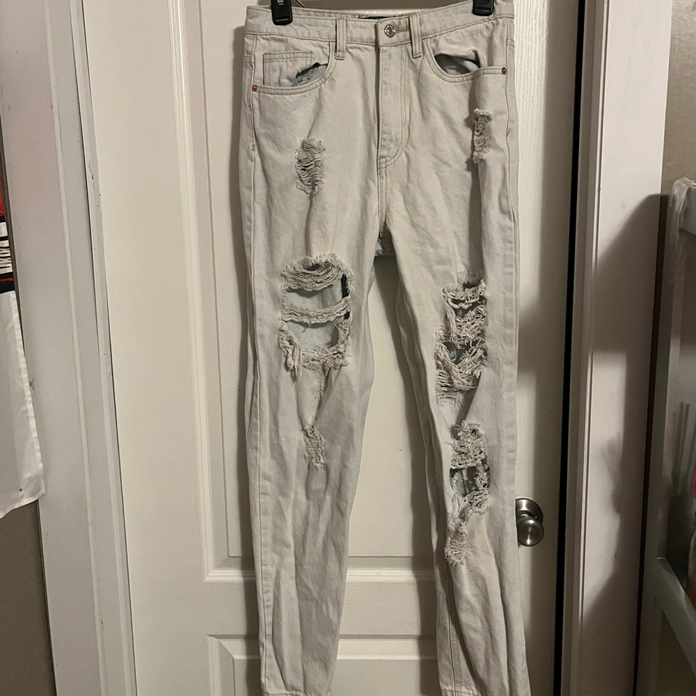 light wash ripped mom jeans pretty little thing